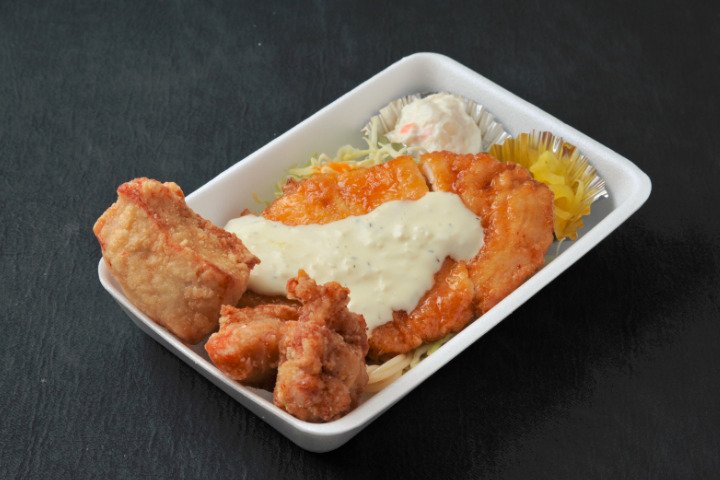 かしわ屋HOCCOの唐揚げ弁当